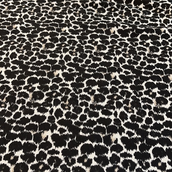 Women’s Animal Print Blouse (0046) - Picture 2 of 4